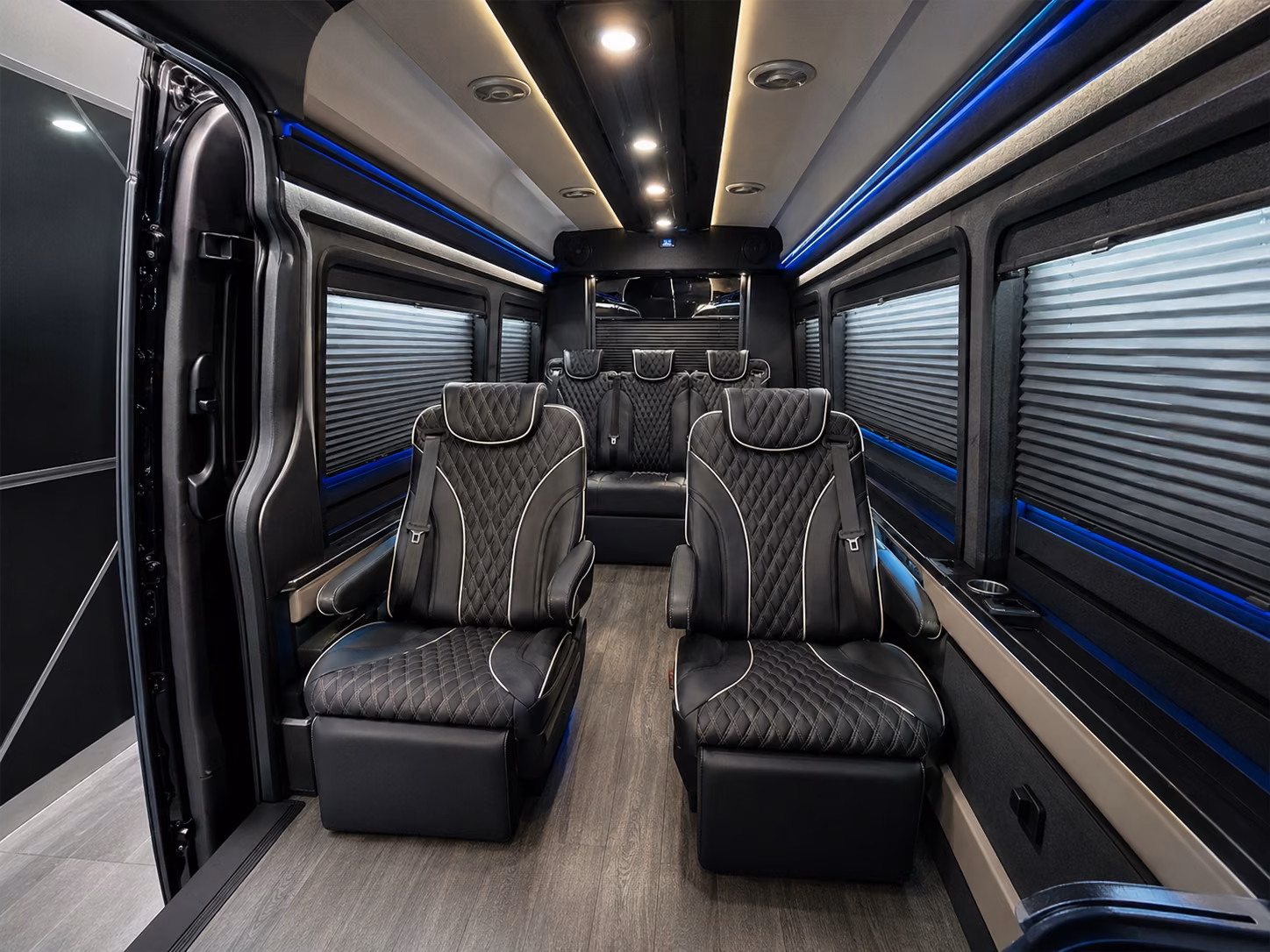 thorntoncoachbuscompany com makes finding thornton airport transportation easy even during peak travel season
